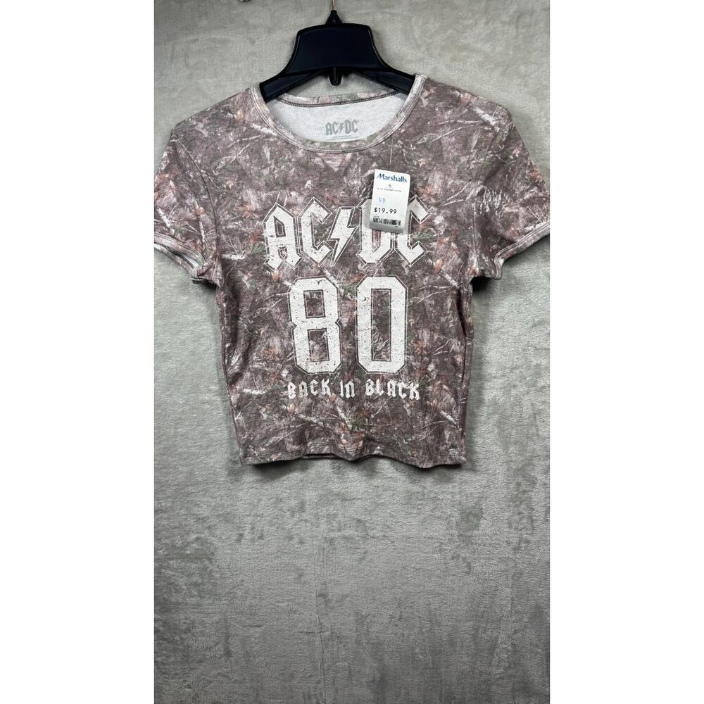 AC/DC NEW Crop Top Tee Womens Sz M Camo Short Sleeve Stretch Pullover Rock Band
